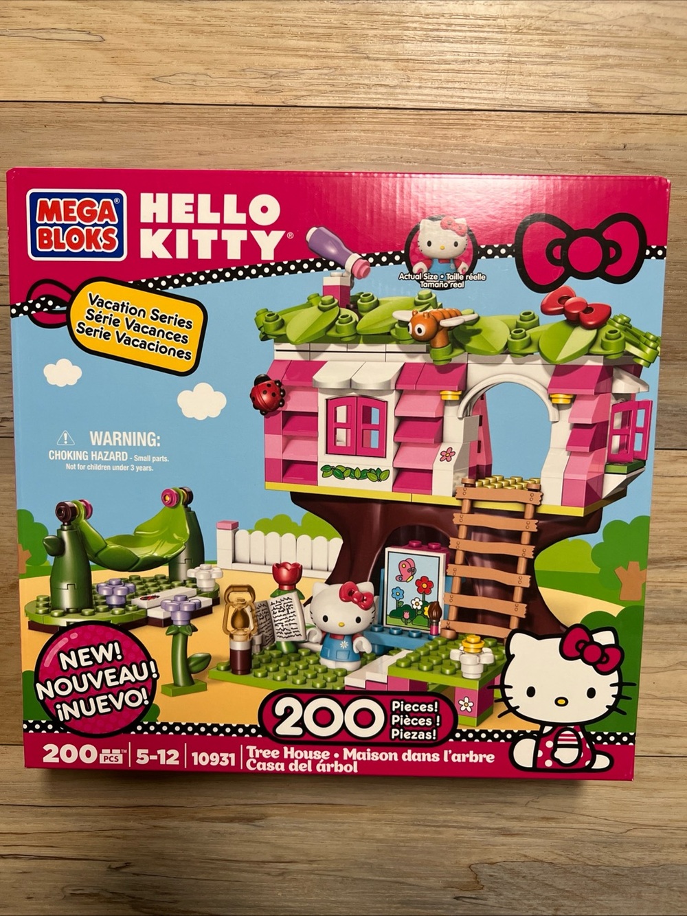 NEW Factory Sealed - 2013 - Hello Kitty Tree House - Mega Bloks Set 10931